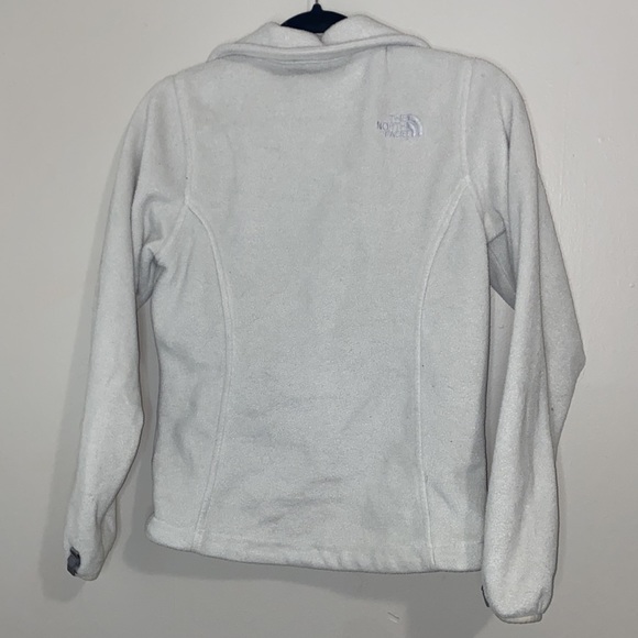🐚Comfy White North Face fleece zip up! - Picture 9 of 11
